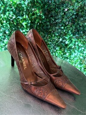 CHANEL Camellia Flower
Laser Cut Pumps Size 37